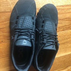 Like new On cloud running sneakers